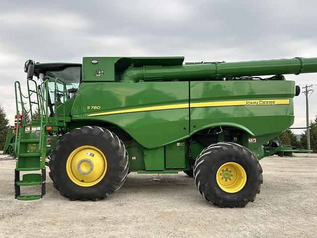 Image of John Deere S780 equipment image 2