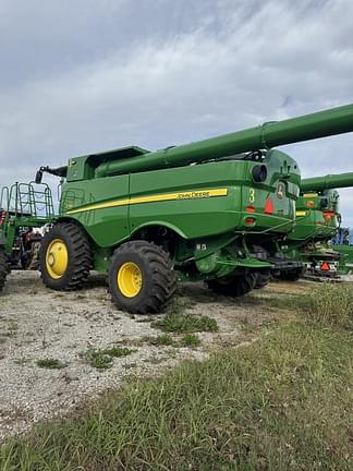 Image of John Deere S780 equipment image 1