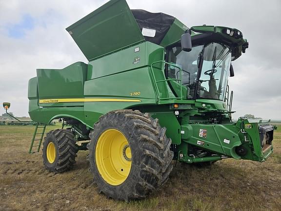 Image of John Deere S780 equipment image 1