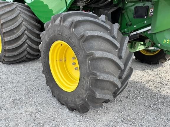 Image of John Deere S780 equipment image 4