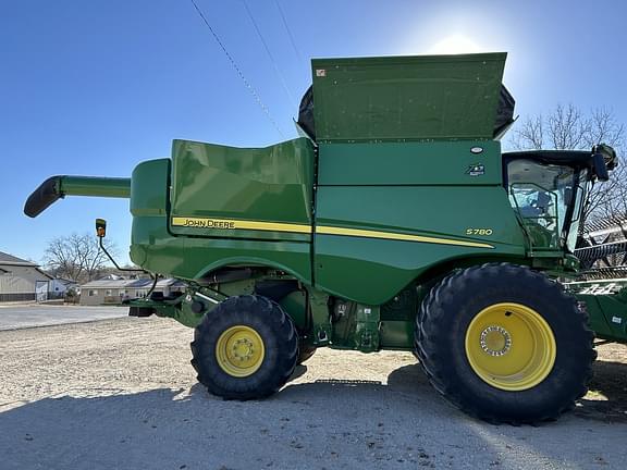 Image of John Deere S780 Primary image