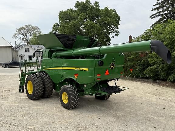 Image of John Deere S780 equipment image 2