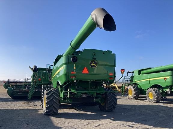 Image of John Deere S780 equipment image 4