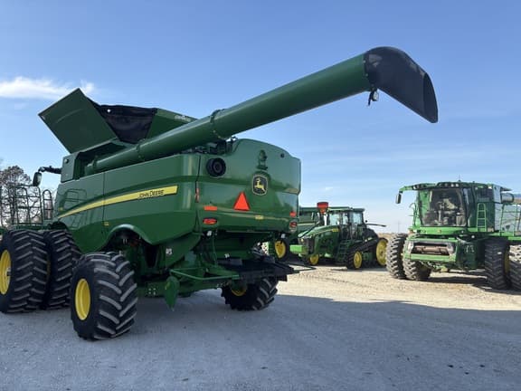 Image of John Deere S780 equipment image 3