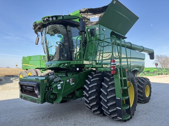 2022 John Deere S780 Equipment Image0