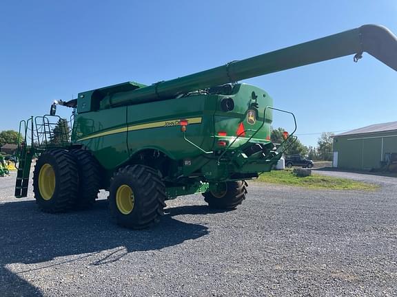 Image of John Deere S780 equipment image 2