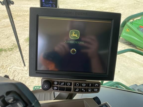 Image of John Deere S780 equipment image 3