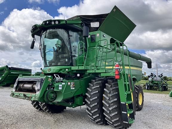 Image of John Deere S780 equipment image 1