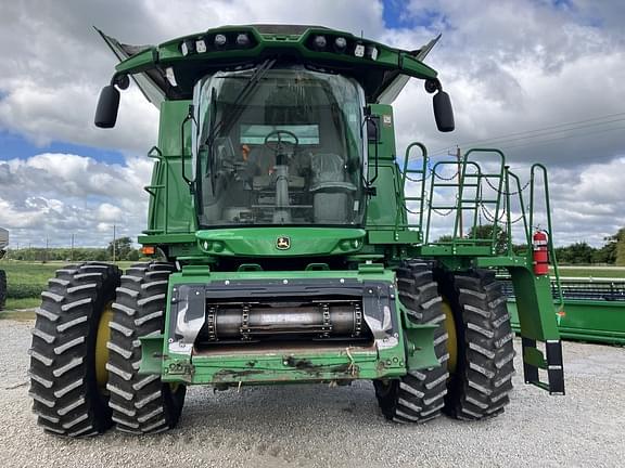 Image of John Deere S780 equipment image 2