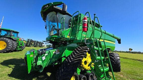 Image of John Deere S780 Primary image