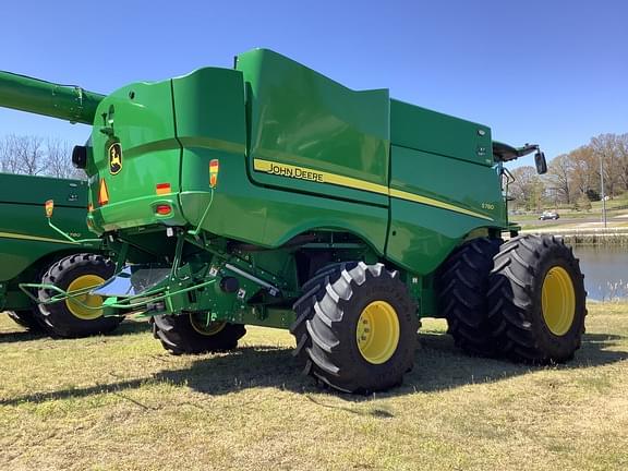 Image of John Deere S780 equipment image 4