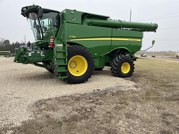 Image of John Deere S780 equipment image 4