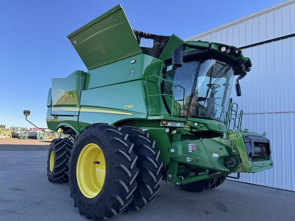 2022 John Deere S780 Equipment Image0