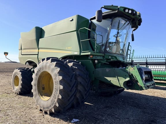 2022 John Deere S780 Equipment Image0