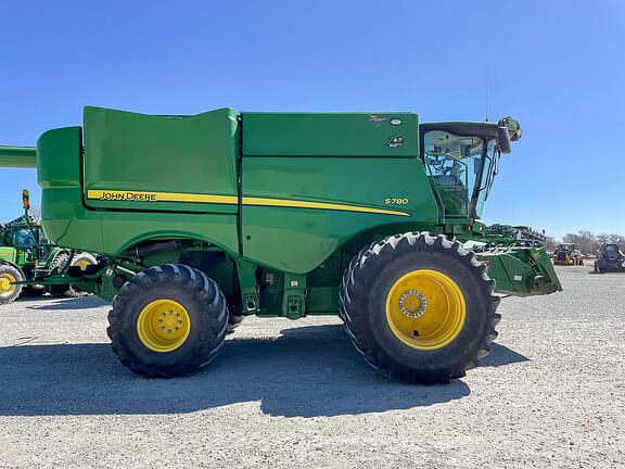 Image of John Deere S780 equipment image 3