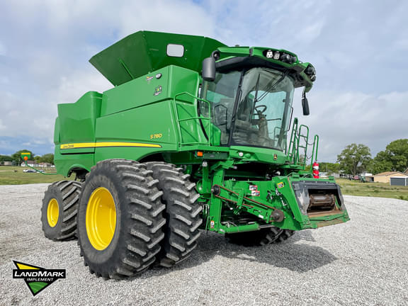 Image of John Deere S780 equipment image 2