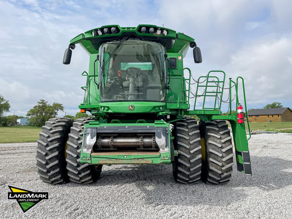 Image of John Deere S780 equipment image 1