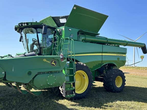 Image of John Deere S780 Primary image