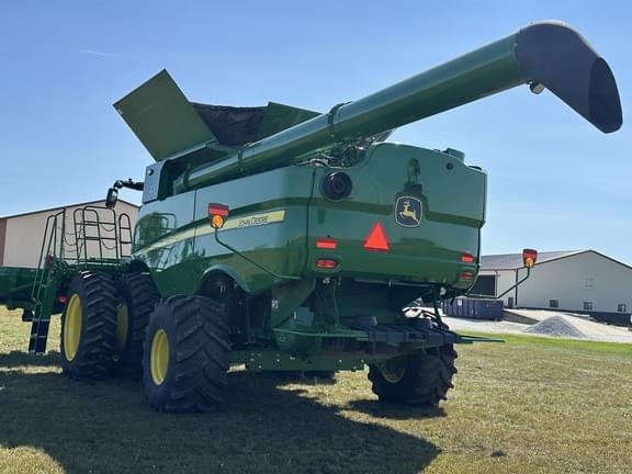 Image of John Deere S780 equipment image 3