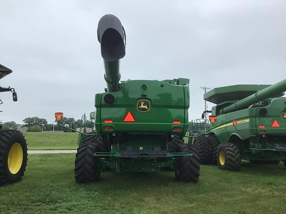 Image of John Deere S780 equipment image 3