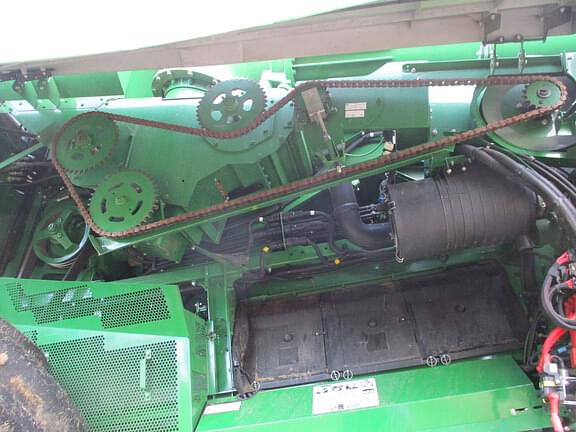 Image of John Deere S780 equipment image 4