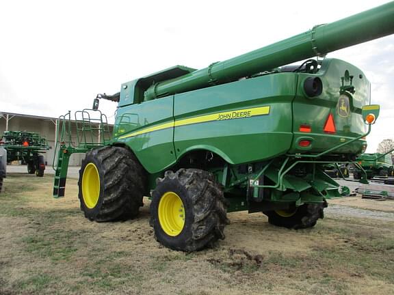 Image of John Deere S780 equipment image 1