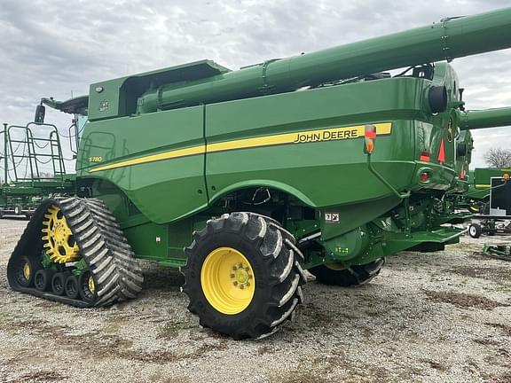Image of John Deere S780 equipment image 4