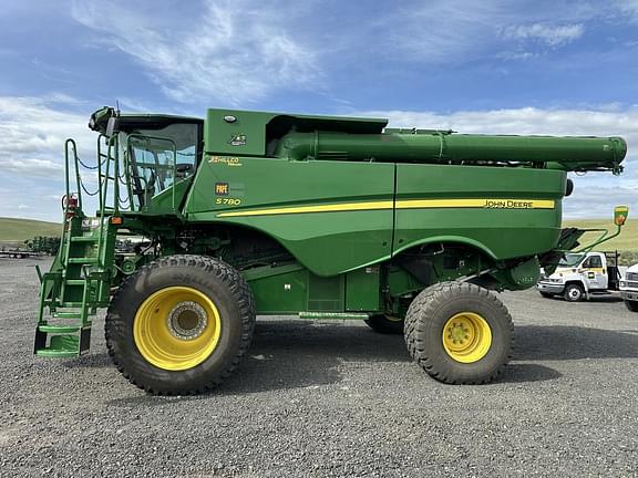 Image of John Deere S780 equipment image 1
