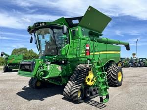 2022 John Deere S780 Image