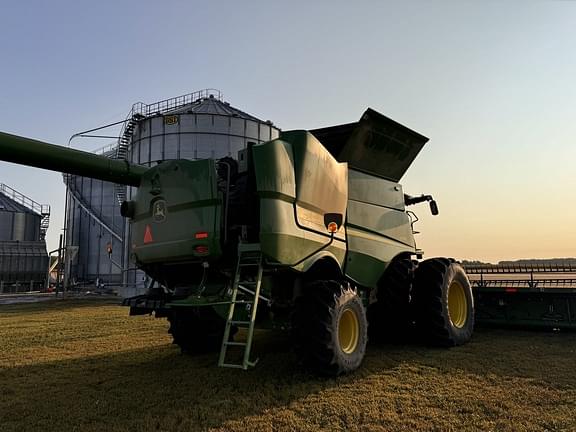 Image of John Deere S780 equipment image 4