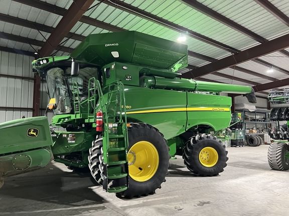 2022 John Deere S780 Equipment Image0