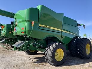 Main image John Deere S780 21