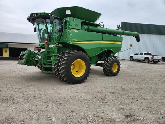 Image of John Deere S780 equipment image 2