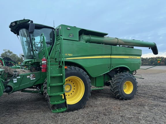 2022 John Deere S780 Equipment Image0