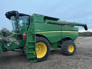 2022 John Deere S780 Image