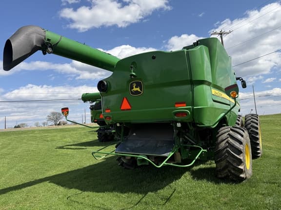 Image of John Deere S780 equipment image 3