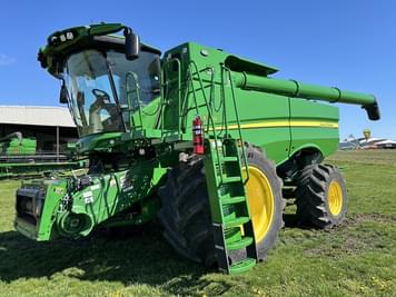 Main image John Deere S780