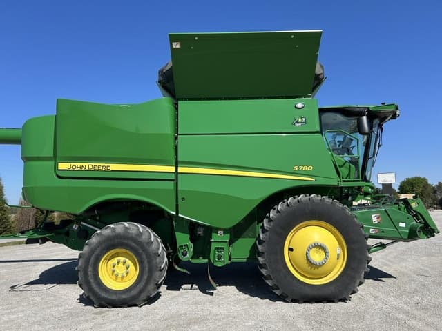 Image of John Deere S780 equipment image 3
