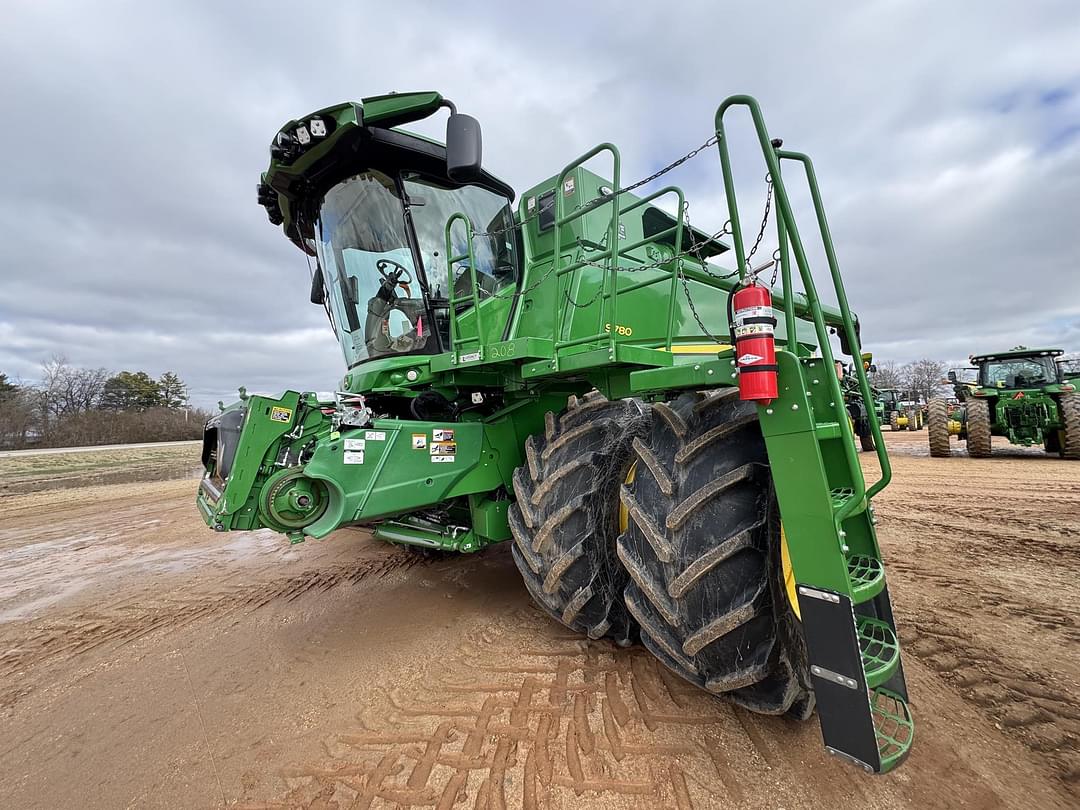 Image of John Deere S780 Primary image