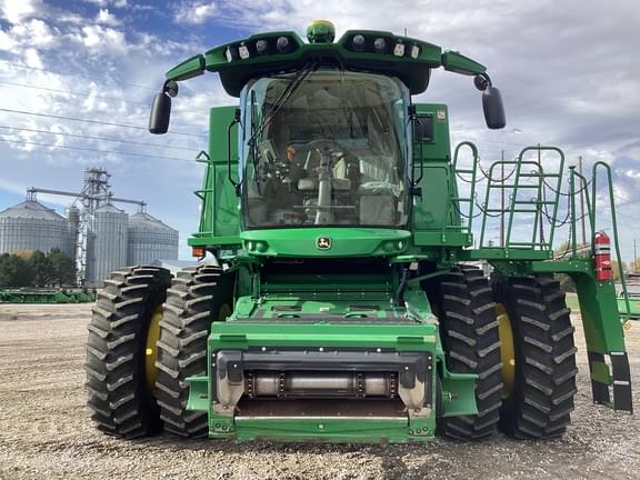 Image of John Deere S780 equipment image 1