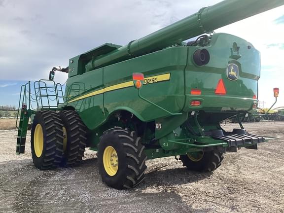 Image of John Deere S780 equipment image 3
