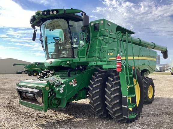 Image of John Deere S780 equipment image 2