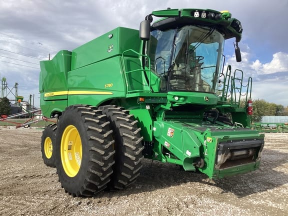 2022 John Deere S780 Equipment Image0