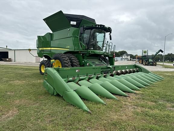 Image of John Deere S780 equipment image 2