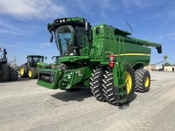 Main image John Deere S780