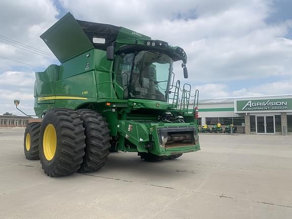 Image of John Deere S780 equipment image 1