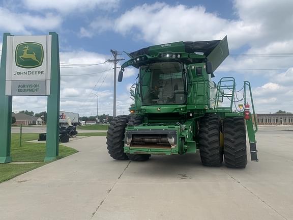 Image of John Deere S780 equipment image 2