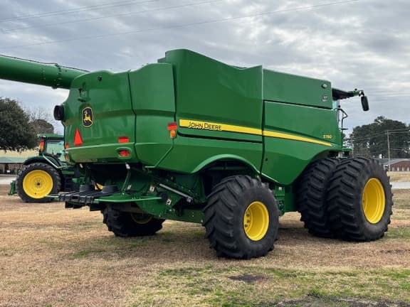 Image of John Deere S780 equipment image 2