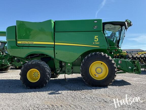 Image of John Deere S780 equipment image 1