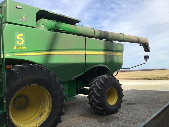 Image of John Deere S780 equipment image 3